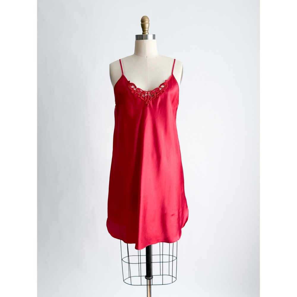 Secret Treasures Chemise Vintage 90s Satin‎ Slip Nightie Red Embroidered V-Neck